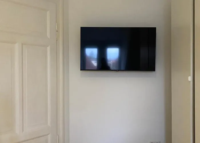 Schoene Wohnung In Charmanter Stadtvilla Messenaehe