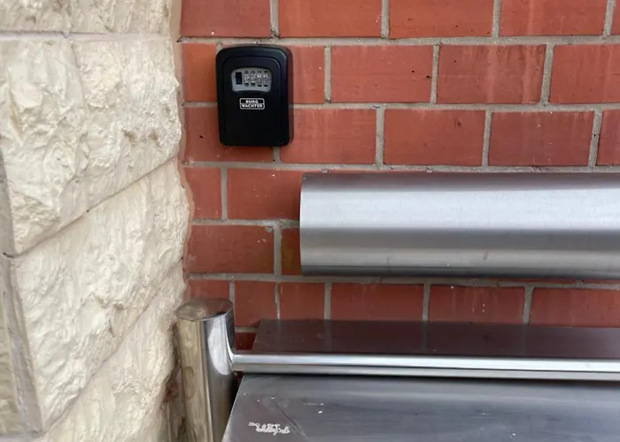 Schoene Wohnung In Charmanter Stadtvilla Messenaehe